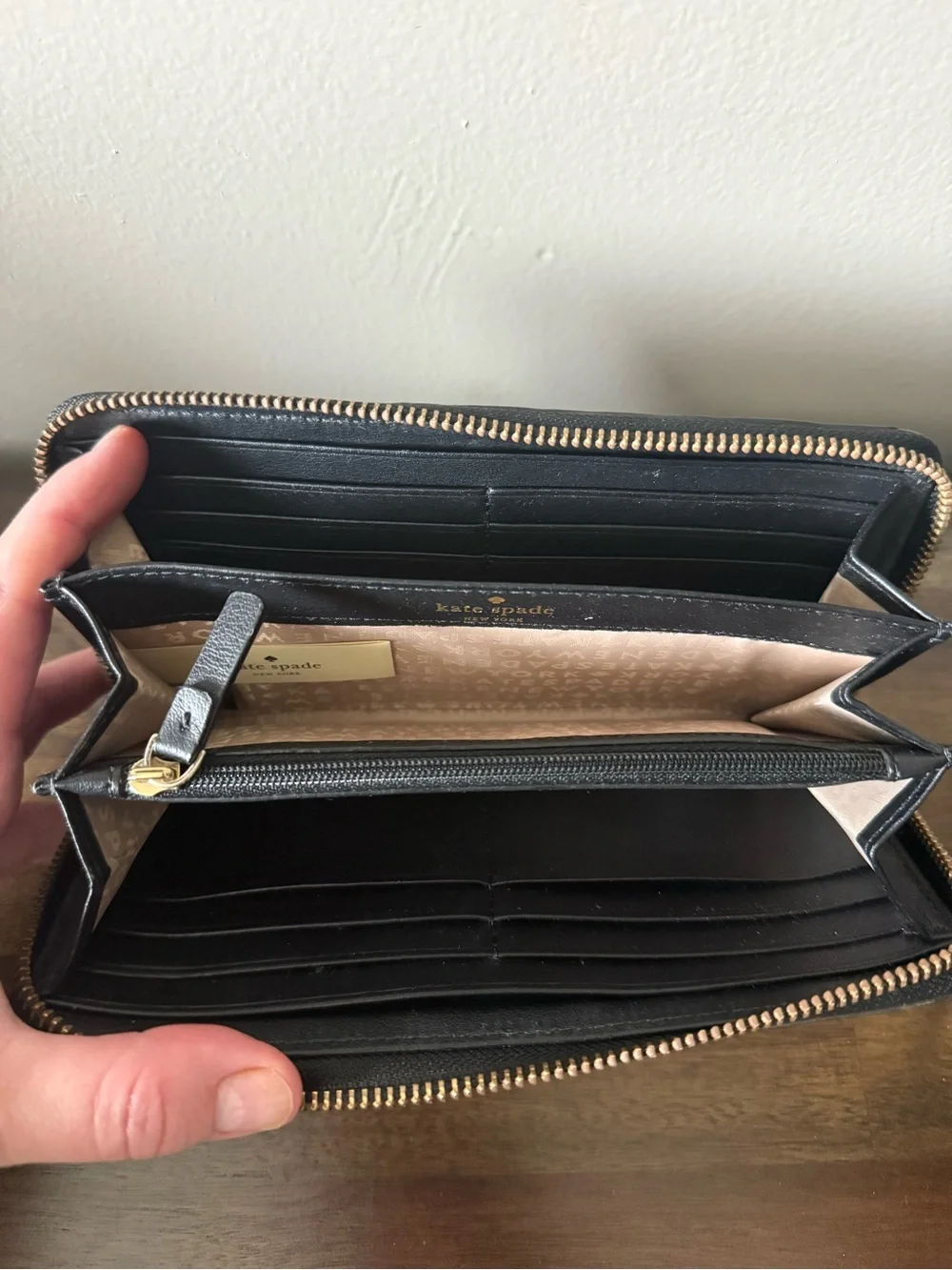 Kate Spade New York Neda Grove Street Printed Womens Zip Around Wallet